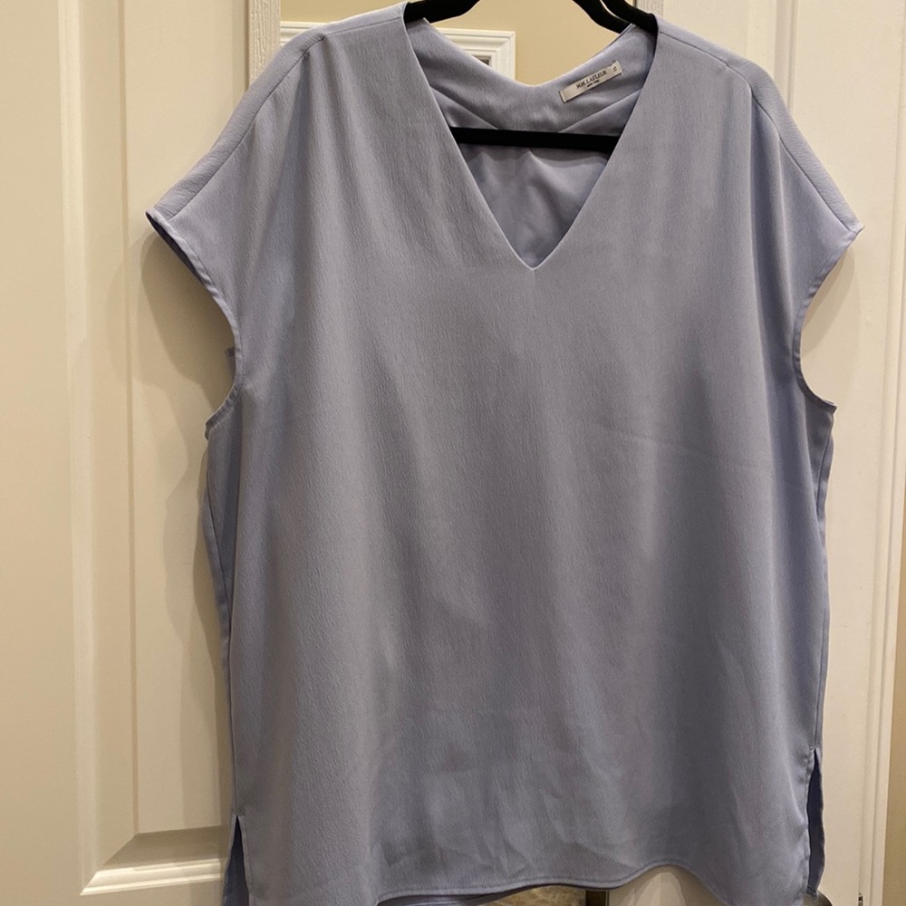 MM Lafleur periwinkle top +1